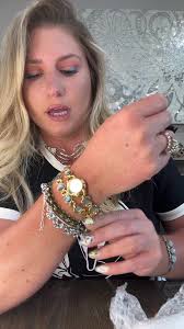 Deslumbrante conjunto de reloj y pulsera de Jades Jewelry