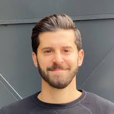 Raymond Mott's Instagram, Twitter & Facebook