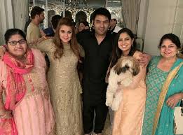 This fanclub is dedicated to our queen ginni chatrath. Kapil Sharma Treats Ginni Chatrath To Mika Singh S Dhamakedaar Performance See Pics And Inside Videos Bollywood News Bollywood Hungama