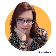 Elaine Judd's Instagram, Twitter & Facebook