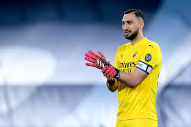 Join our growing ac milan supporters community over at the red & black forums and entertain yourself by. Ac Milan Goalkeeper And Vice Captain Has Not Responded To Contract Offer For Weeks The Ac Milan Offside