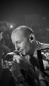 A memory I will forever cherish! It was an honour to watch you perform one  last time! We miss you Chester! 😔