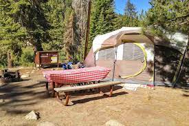 Maybe you would like to learn more about one of these? Pak De Tent Het Aansluiten Van De Trailer Plaatsen Om Te Camp In Sequoia National Park