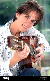 Eileen Rossi's Instagram, Twitter & Facebook