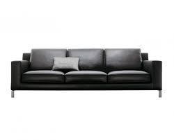 Incorporating its artisan traditions with innovative technology, molteni&c furnishings are renowned not only for their beauty but also their technical and functional quality, often invisible but unfailingly impressive. Designer Sofas Modern Elegant Und Nach Design Molteni C