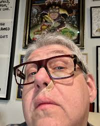 You're a very nosy fellow, kitty cat, huh? Cut myself shaving!