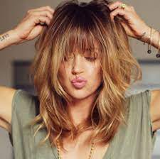 Beautiful 40 Bangs Hairstyle For Women That Can Make You Look Adorable Https Www Tukuoke Com 40 Bangs Hairstyle Hair Styles Medium Hair Styles Hair Lengths