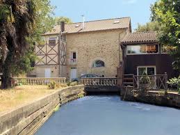 Seviac roman villa and lac de l'uby are also within.…situated on a lake, this guesthouse is within 1 mi (2 km) of the treasure of eauze and la domus. Le Bonheur Maison A Vendre Ju Belloc 32160 France
