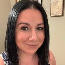 Ashley Renna's Instagram, Twitter & Facebook