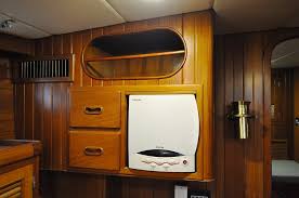 2000 Hampton 43 — Dave Townley Yachts