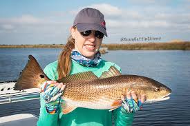 Beautiful slot redfish by @smilinangel006!