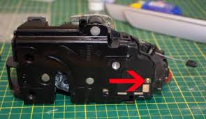 I tried repeatedly, but to no effect. Diy How To Repair A Vw Mk5 Door Lock Module