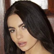 Chyna Ellis's Instagram, Twitter & Facebook