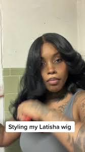 Utting Latisha in A Clip