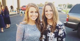 Her birthday, what she did before fame, her family life, fun trivia facts, popularity rankings, and more. Jana Duggar And Laura Demasie S Close Friendship Has Sparked Rumors