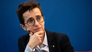 Polemica al Pen America. Si dimette la giornalista Masha Gessen,  oppositrice di Putin. Contesta l'esclusione degli scrittori russi