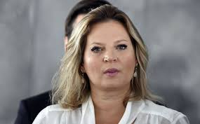 Check spelling or type a new query. Fujoes Se Comprometeram A Votar Pelo Coaf Nas Maos De Moro Diz Joice