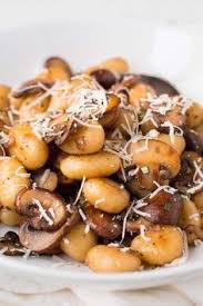 Gnocchi Mit Champignons Und Parmesan Rezept Rezepte Kochrezepte Mediterrane Rezepte