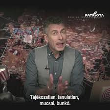 Beszámolójuk szerint a templom közelében található rákay philip kormánypárti médiaszemélyiségnek, a közmédia korábbi intendánsának a mintegy 7400 négyzetméteres ménesbirtoka rákay philip lovainak ürülékétől bűzlik a vasárnapi misék helyszíne. Rakay Philip Igy Mucsaizzak A Fidesz Szavazokat A Baloldalon Video