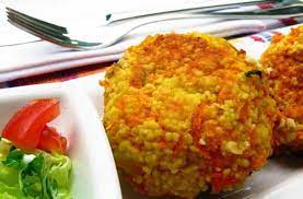 Im gegensatz zu couscous wird das getreide für bulgur erst eingeweicht, gedämpft, getrocknet und erst dann zu grieß vermahlen. Couscous Und Bulgur Werden Oft Verwechselt Was Ist Der Unterschied
