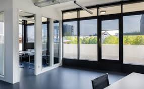 Jalousie, rollo oder beschichtete fenster: Der Richtige Sichtschutz Furs Fenster Sanco Living