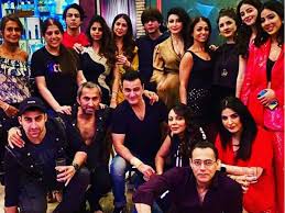 Son of shah rukh khan. Photos Shah Rukh Khan Gauri Khan Ring In The New Year 2020 With Kids Aryan Khan Suhana Khan Abram Khan And Friends Ananya Panday Joins In Hindi Movie News Times Of India