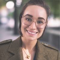 300+ perfiles de «Hancock»