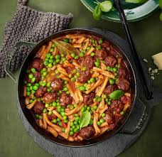 Casarecce Mit Fleischballchen Rezept Essen Und Trinken Fleischballchen Rezepte Essen Und Trinken Rezepte