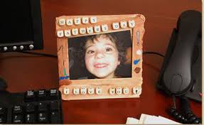 The end product looks better if you can find frames that match the puzzled about father's day: Father S Day Picture Frame Craft Project Ideas
