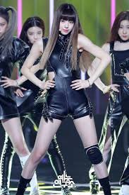 Rmb when yuna was in bts love yourself highlight reel and was paired with jungkook (ryujin was paired with jhope) way back 2017? 10 Potret Shin Yuna Lawan Main Jungkook Bts Di Ly Highlight Reel