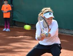 Самые новые твиты от laura badosa (@laurabadosa): Moly Open Siegemund Raus Korpatsch Zieht In Die Nachste Runde Ein Abseits Ka