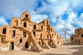 Bookended by the mediterranean sea and sahara desert, the country's fertile landscape, coastal resorts, and warm temperatures draw holidaymakers in search of sights, sea, and sun. Tunisia Association Montessori Internationale