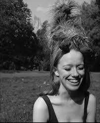 Amybeth, who plays anne shirley, told the outlet she was shocked after scrolling through the comments people left online. Pin Auf Amybeth Mcnulty
