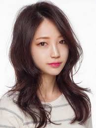 Model rambut segi sepunggung / model rambut segi p. Gaya Rambut Ala Korea Agar Kamu Tampil Makin Stylish Hai Gadis