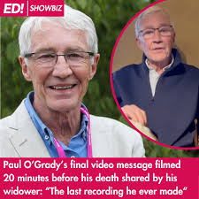 He looks so relaxed and happy 💔 ⬇️