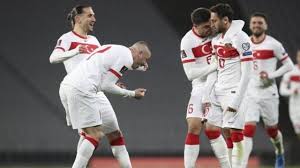 A milli futbol takımımız, 2016 avrupa şampiyonası elemeleri a grubu'ndaki 8. Turkiye Nin Galibiyeti Hollanda Basininda Fiyasko Istanbul Da Gozyaslari Derin Hayal Kirikligi Bbc News Turkce