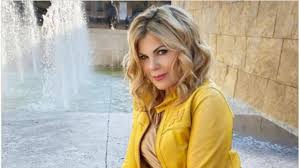 You can also import and view images on a memory card, if your printer has a memory card slot. Patrizia Pellegrino Compagno Patrizia Pellegrino Rivela Per Dormire Ho Bisogno Dei Sonniferi Ticinonline Patrizia Pellegrino Born 28 July 1962 Is An Italian Actress Television Personality And Singer Welcome To The Blog