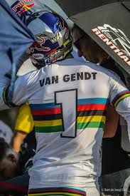 Ван гендт тван (van gendt twan ) велоспорт нидерланды 09.06.1992. Hand Injury For Bmx Er Twan Van Gendt