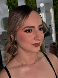 Leslie Medrano Makeup & hair