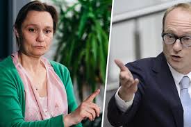 Een uitspraak waar erika vlieghe zich aan stoort, zij was namelijk wél voorstander van een kleinere erika vlieghe overweegt haar functie als voorzitter van de gees neer te leggen als de politiek op. Erika Vlieghe Is Niet Opgezet Met Communicatie Van Ben Weyts Gazet Van Antwerpen Mobile