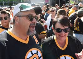 Bruins fans turn City Hall Plaza black and gold