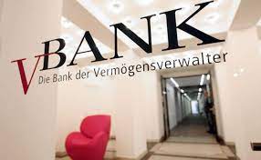 Das unternehmen wird beim amtsgericht 80333 münchen unter der. Milliardar Lutz Helmig Kauft Weiteres Aktienpaket Der V Bank