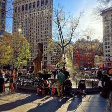 Nyc Week Day 4 The Flat Iron Building Is One Of My Favorites In New York City This Picture Taken From Madison Square Park Shows What A Unique And Ico