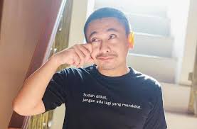 Akun dailymotion official dari penulis, sutradara tv dan standup comedian raditya dika. Bukan Nama Asli Ternyata Raditya Dika Ganti Namanya Sendiri Saat Sd Matamata Com