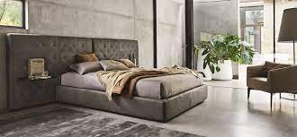 Nel nostro catalogo ogni letto è selezionato per valorizzare l'ambiente. Letti Matrimoniali Moderni Eclectico In Pelle Ditre Italia