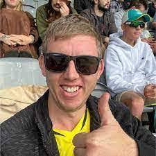 Daniel Kisela's Instagram, Twitter & Facebook