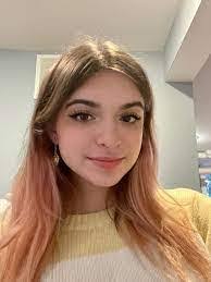 Leah Frantz's Instagram, Twitter & Facebook