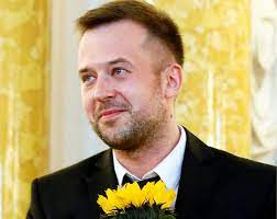 Proces jest w fazie schyłkowej jak pojawia się coś, co kojarzy się z dnem absolutnym. Odwazny Inteligentny I Oddany Swojej Pracy Oto Nauczyciel 2018 Roku Viva Pl