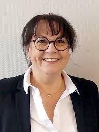 Marion Baer's Instagram, Twitter & Facebook