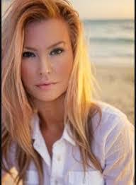 Holly Broadus's Instagram, Twitter & Facebook